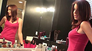大屁股少女被屁股狠狠操的自制视频